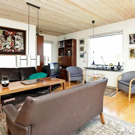 Two-bedroom Holiday In 1 펜션